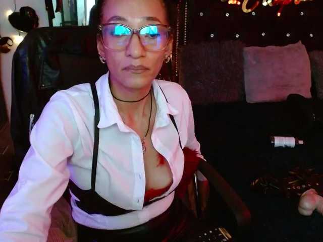 Ameliemartinez from BongaCams