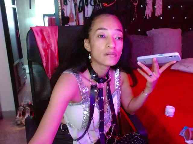 Ameliemartinez webcam