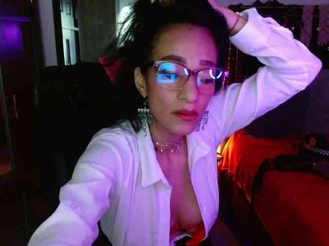 Ameliemartinez webcam