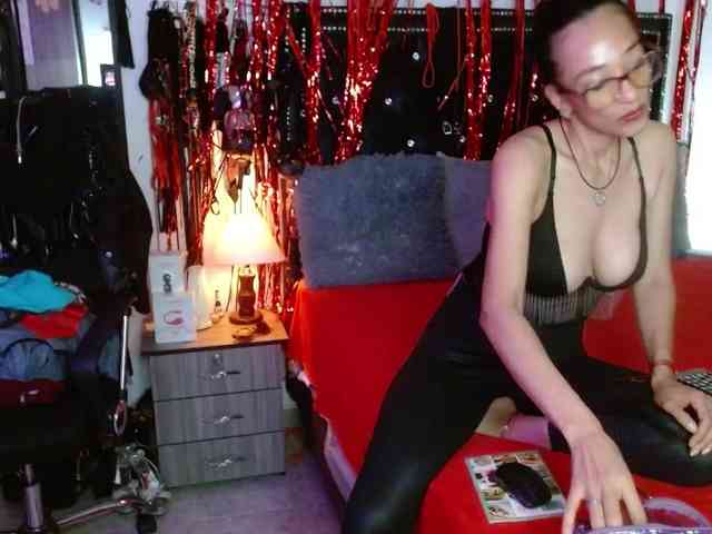 Ameliemartinez webcam