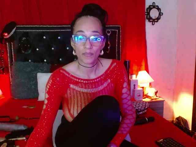 Ameliemartinez webcam