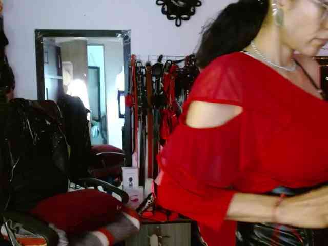 Ameliemartinez webcam