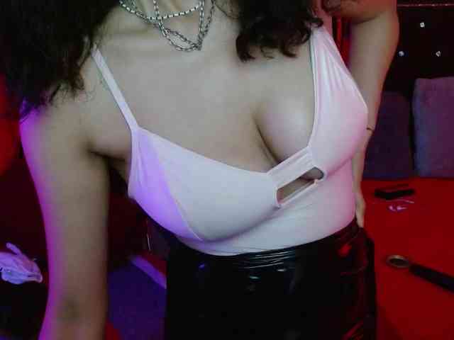 Ameliemartinez webcam