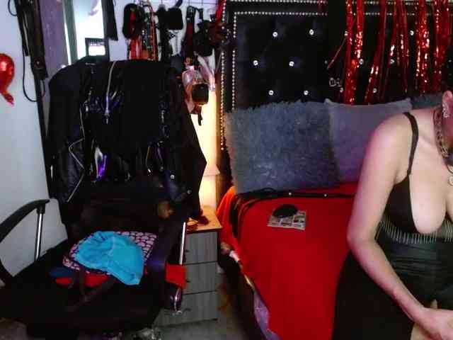 Ameliemartinez webcam