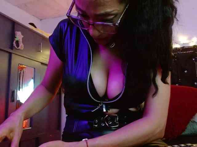 Ameliemartinez webcam