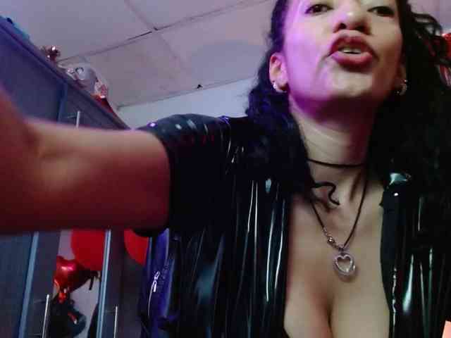 Ameliemartinez webcam