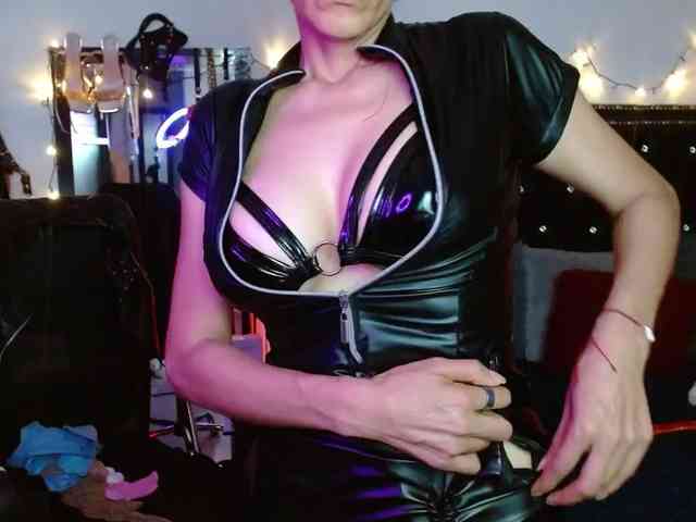 Ameliemartinez webcam