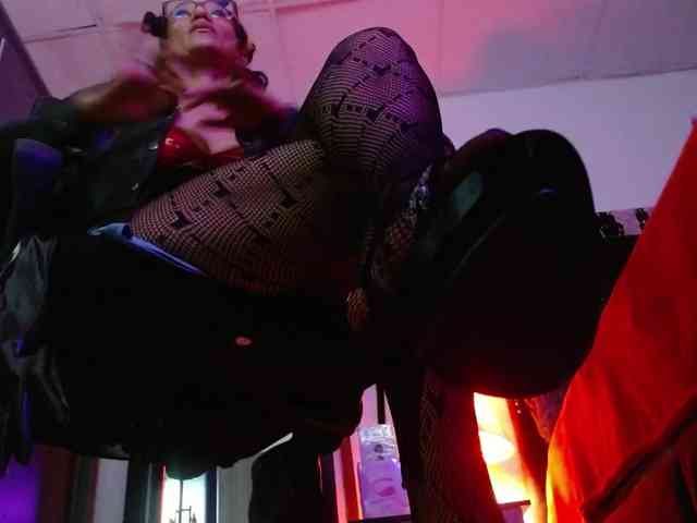 Ameliemartinez webcam