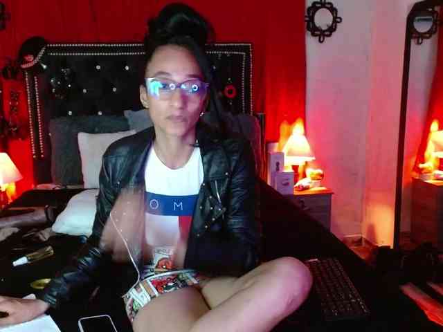 Ameliemartinez webcam