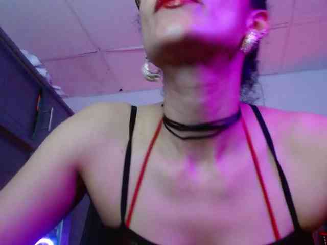 Ameliemartinez webcam