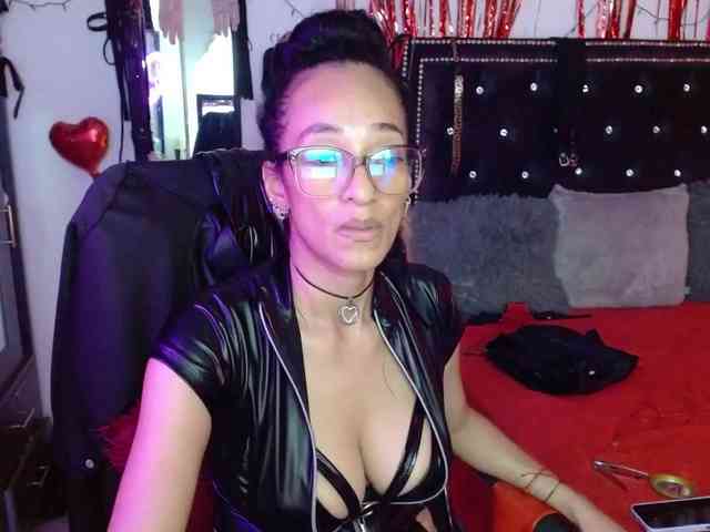 Ameliemartinez webcam