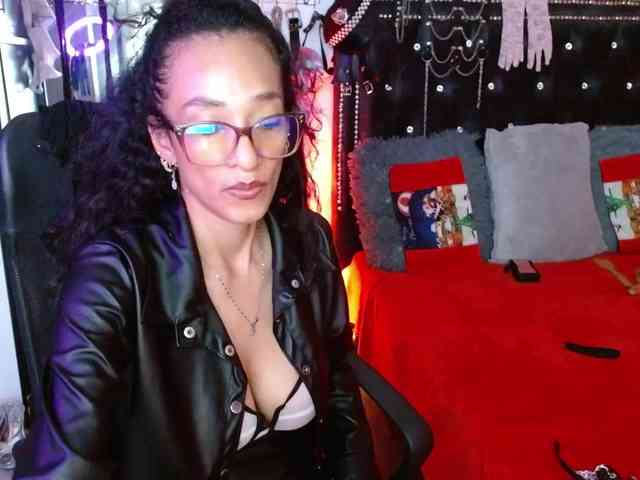 Ameliemartinez webcam