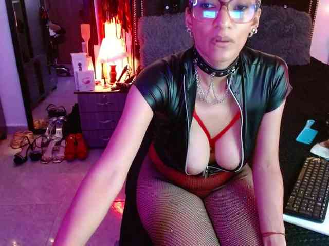 Ameliemartinez webcam