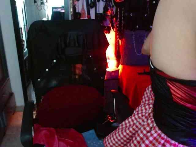 Ameliemartinez webcam