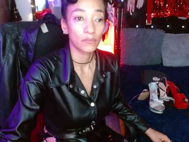 Ameliemartinez webcam