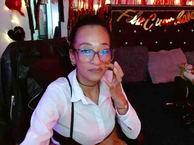 Ameliemartinez webcam