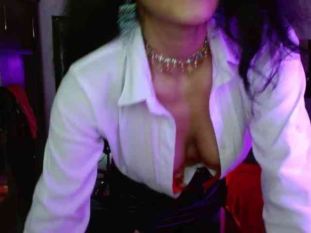 Ameliemartinez webcam