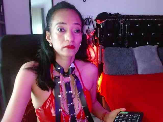 Ameliemartinez webcam