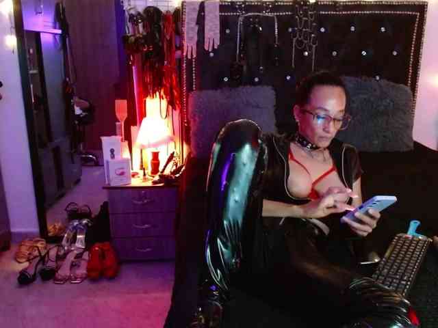 Ameliemartinez webcam