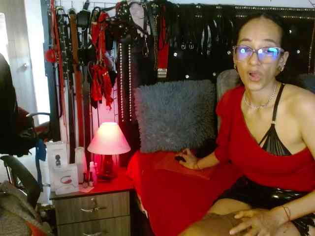 Ameliemartinez webcam