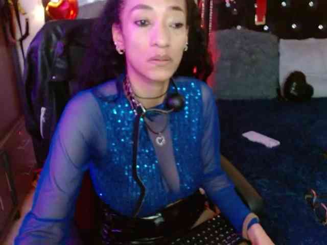 Ameliemartinez webcam