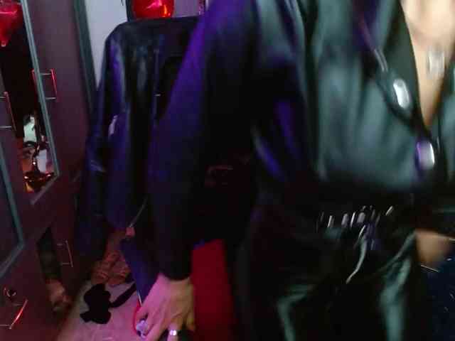 Ameliemartinez webcam