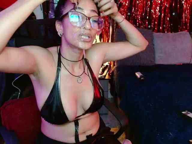 Ameliemartinez webcam