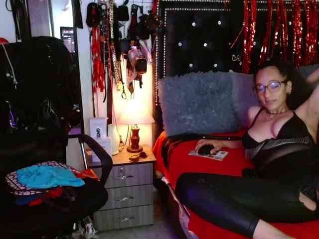 Ameliemartinez webcam