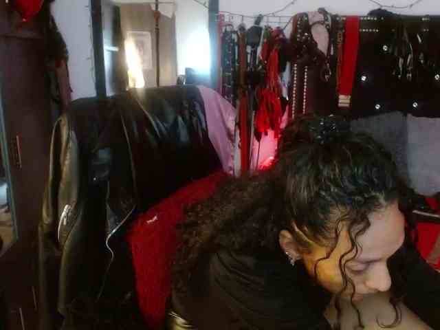 Ameliemartinez webcam