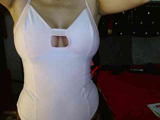 Ameliemartinez webcam