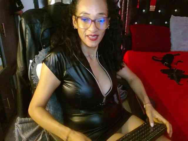 Ameliemartinez webcam