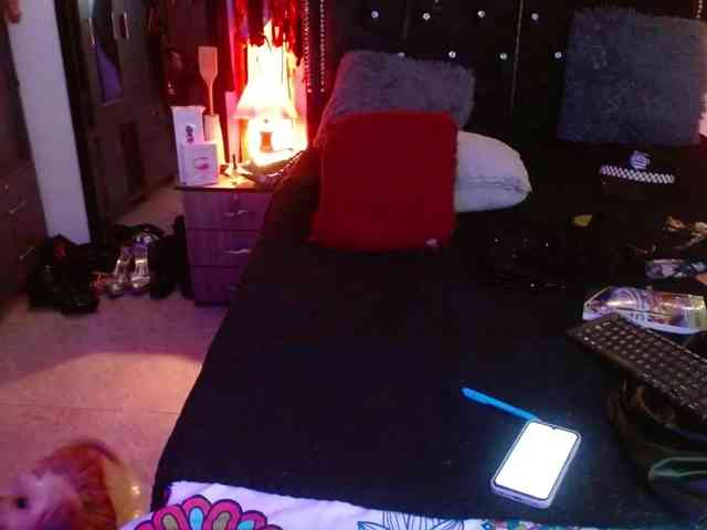 Ameliemartinez webcam