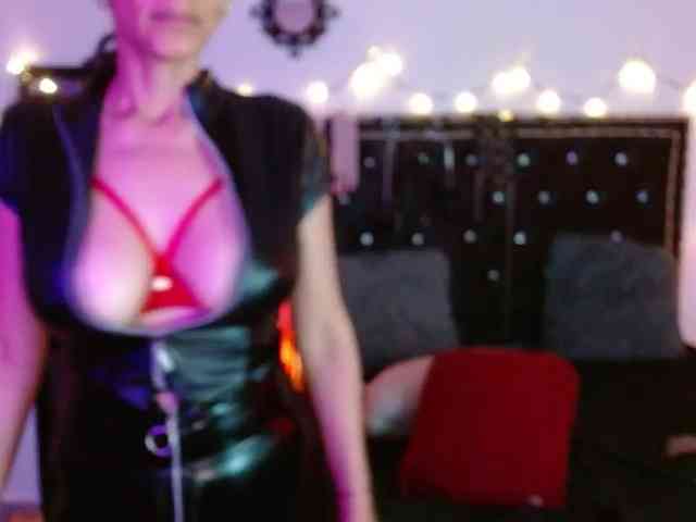 Ameliemartinez webcam