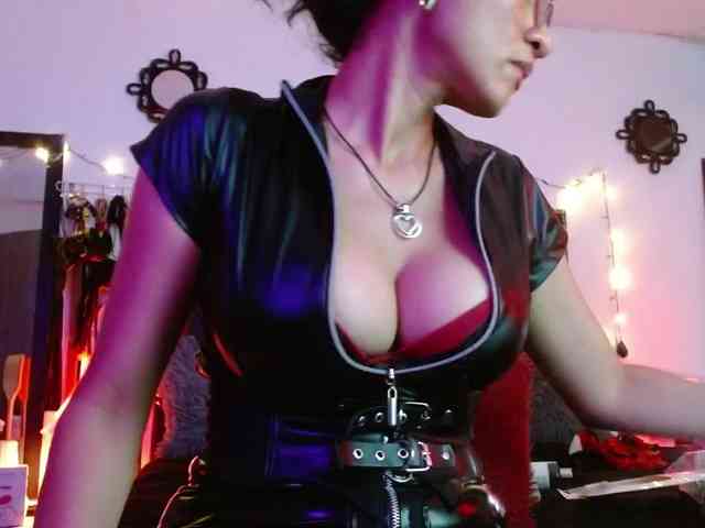 Ameliemartinez webcam