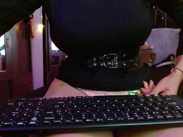 Ameliemartinez webcam