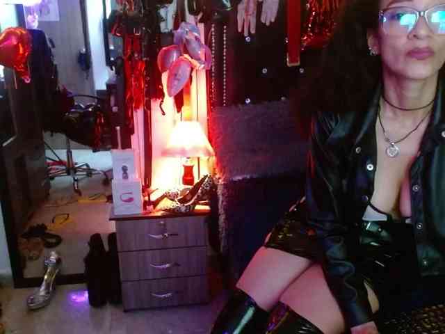 Ameliemartinez webcam