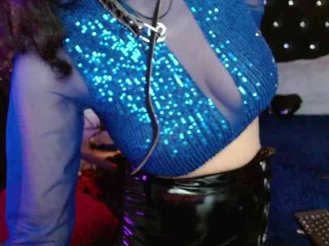 Ameliemartinez webcam