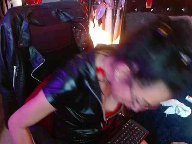 Ameliemartinez webcam