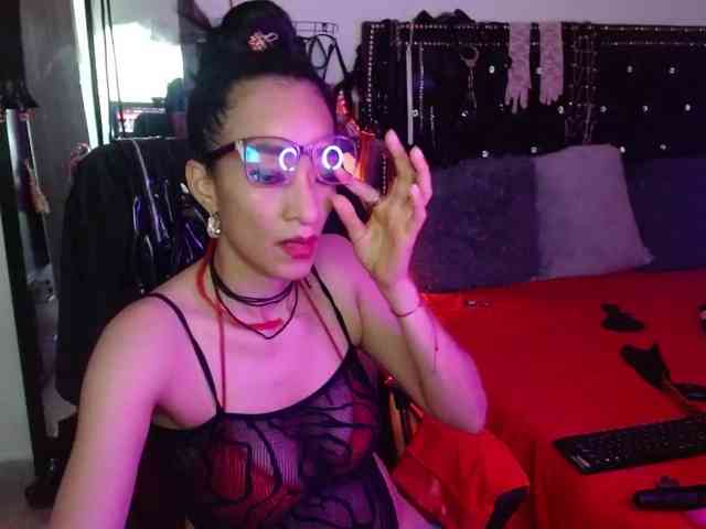 Ameliemartinez webcam