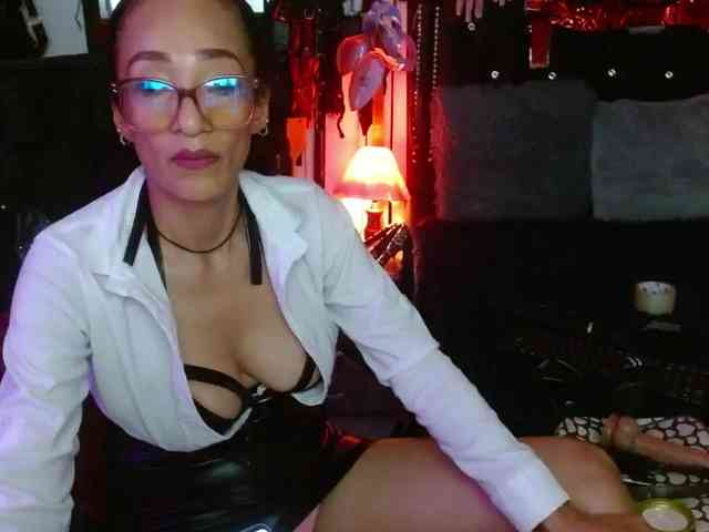 Ameliemartinez webcam