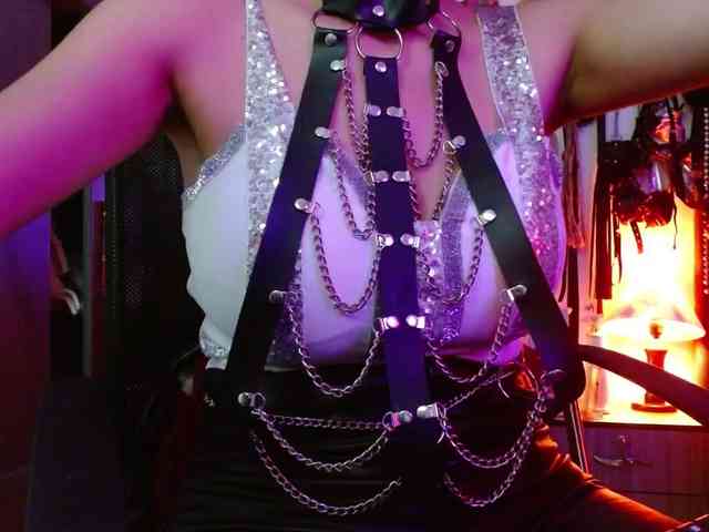 Ameliemartinez webcam