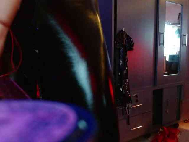 Ameliemartinez webcam