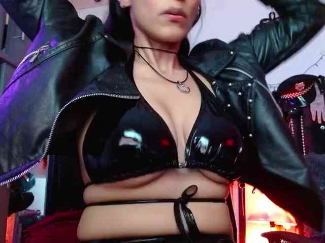 Ameliemartinez webcam