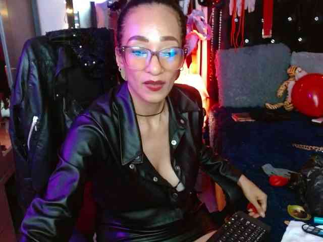 Ameliemartinez webcam