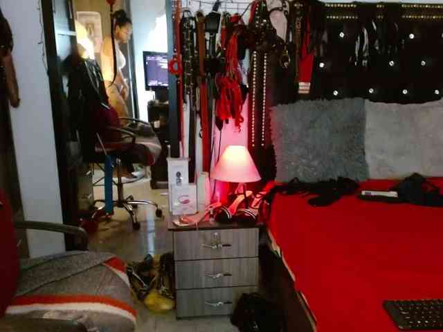 Ameliemartinez webcam