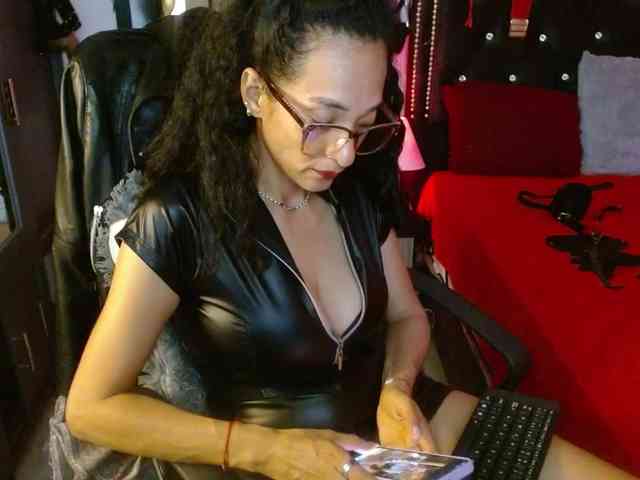 Ameliemartinez webcam