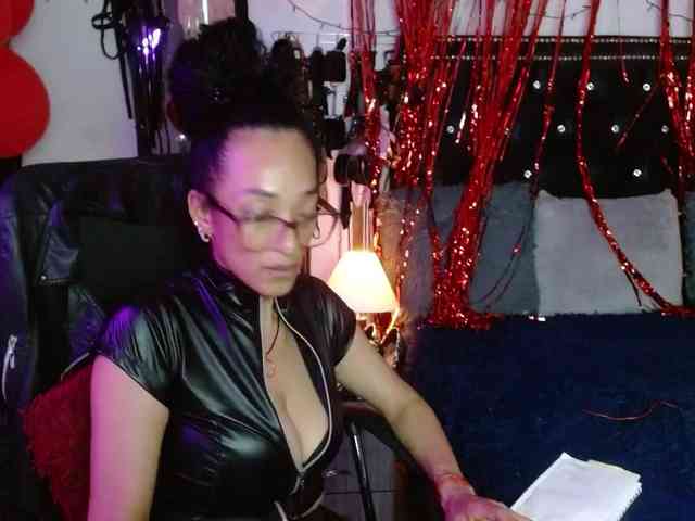 Ameliemartinez webcam