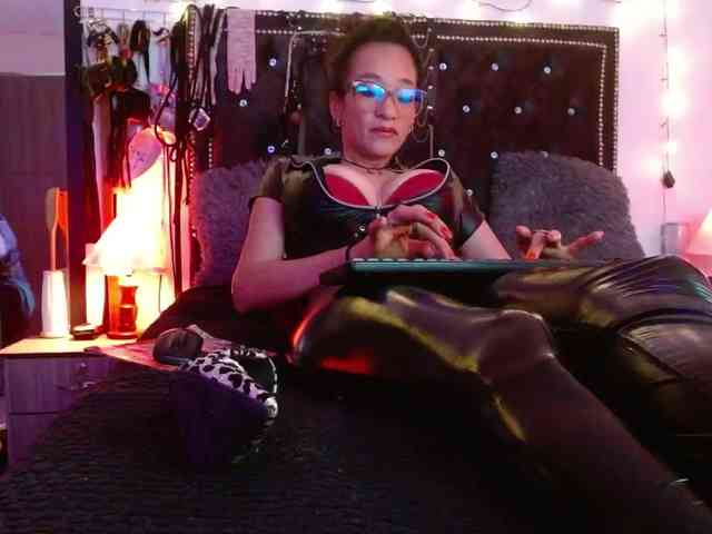 Ameliemartinez webcam