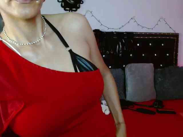 Ameliemartinez webcam