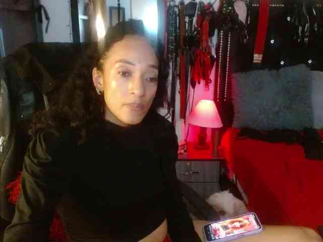 Ameliemartinez webcam